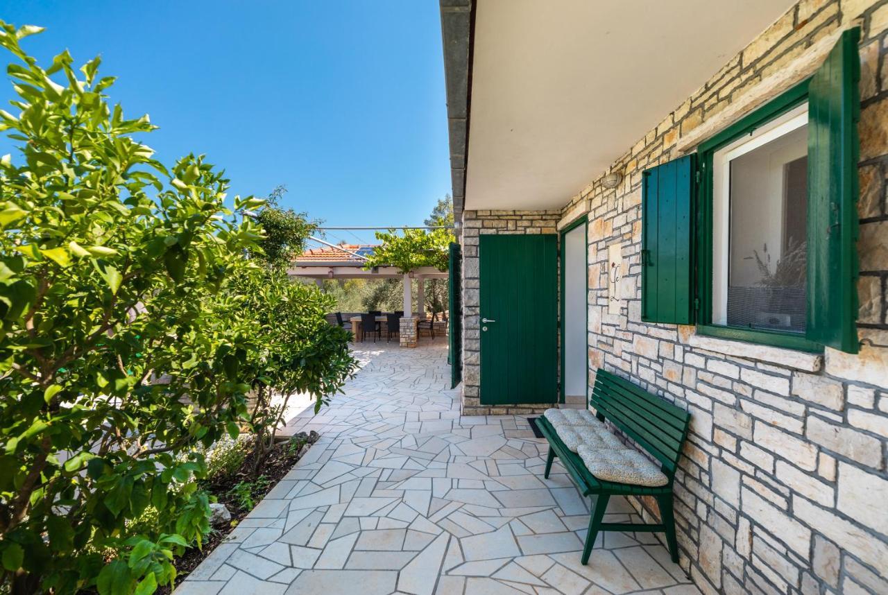 Holiday Home Liberan Vela Luka Kültér fotó